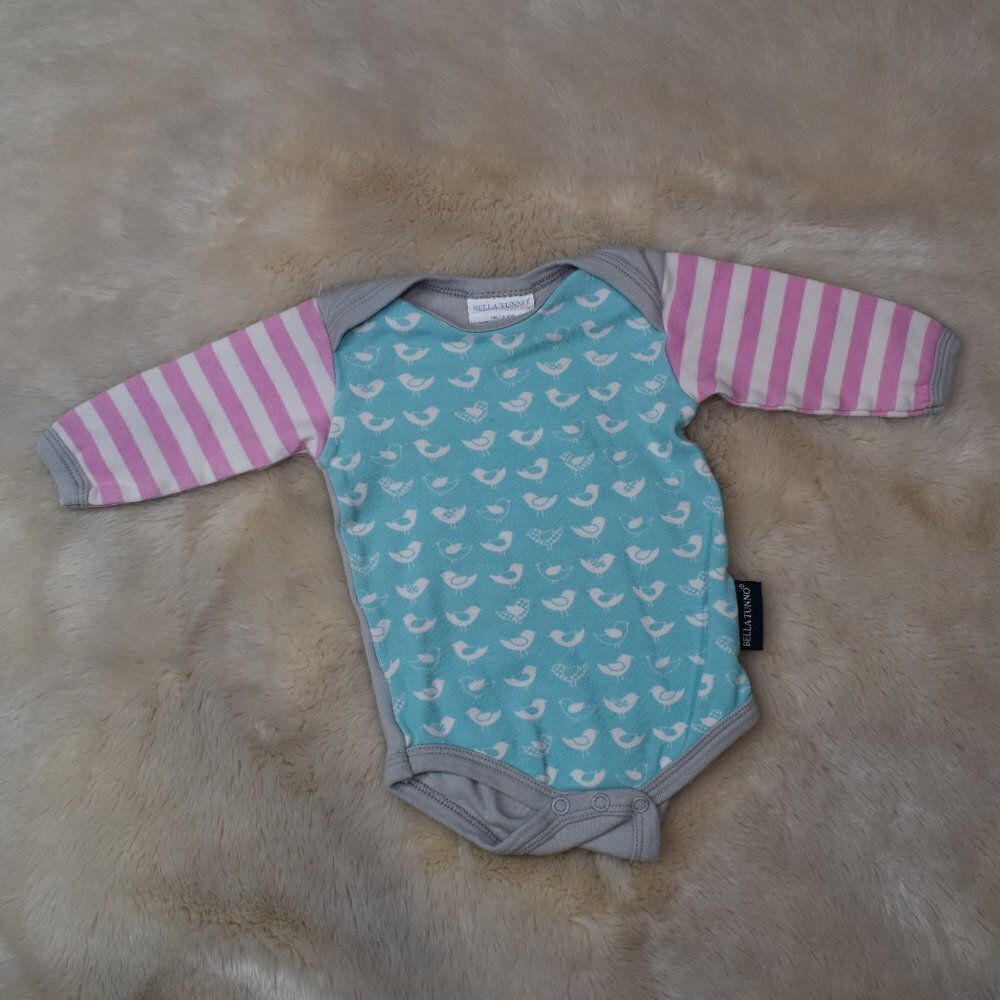 Bella Tunno Long Sleeve Onesie/ Size 0-6 Months